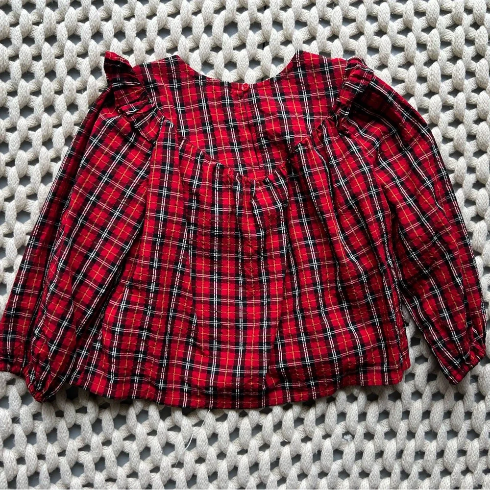 Old Navy 4T set of two NWOT holiday tops